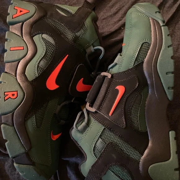 Nike | Shoes | Nike Air Barrage Mid Super Bowl | Poshmark display picture 1